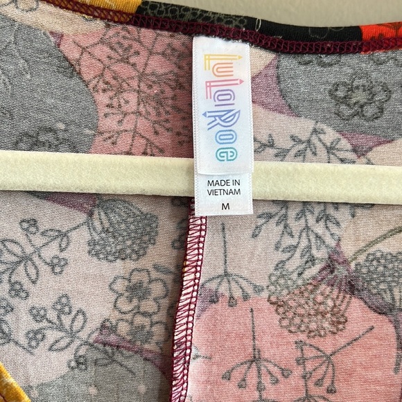 LulaRoe t shirts - Picture 2 of 7